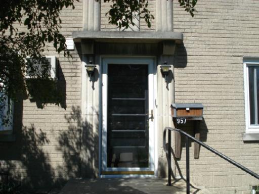 957 Indian Ter., Rockford, IL 61103