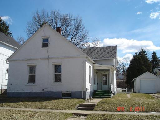 737 E Center St., Freeport, IL 61032