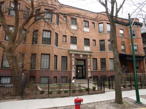 841 W Wellington #2, Chicago, IL 60657