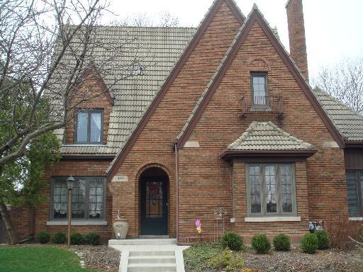 400 S Illinois Ave., Villa Park, IL 60181