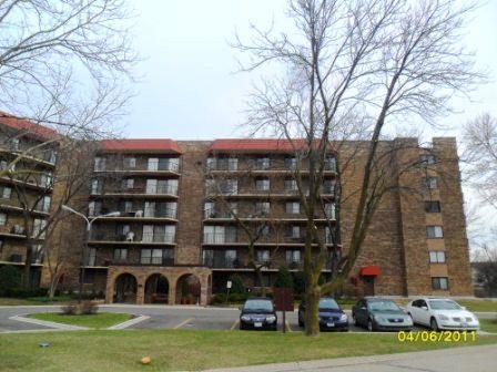 111 S Baybrook Dr. #608, Palatine, IL 60074
