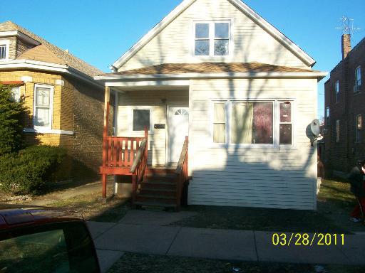 8527 S Oglesby Ave., Chicago, IL 60617