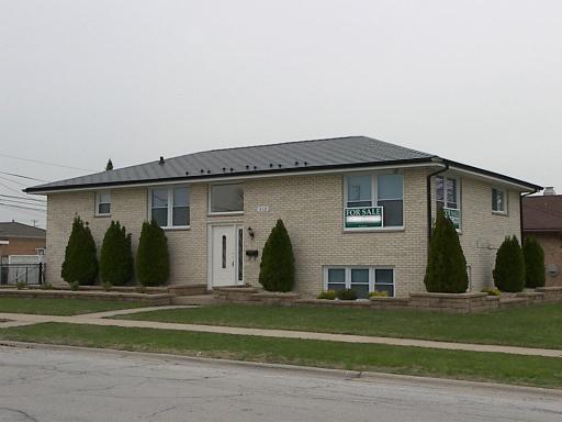 312 Hoxie Ave., Calumet City, IL 60409