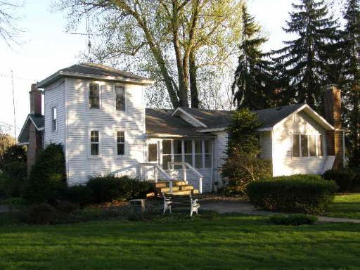 4412 N Riverdale Dr., Mchenry, IL 60051