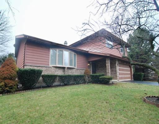 32W755 Albert Dr., East Dundee, IL 60118