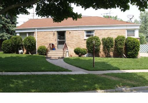 5250 Greenleaf St., Skokie, IL 60077
