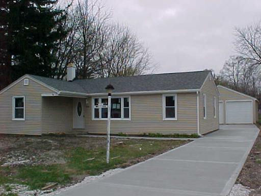 266 Parkside Ave., Aurora, IL 60505