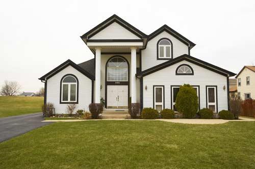 990 Woodhollow Ln., Bartlett, IL 60103