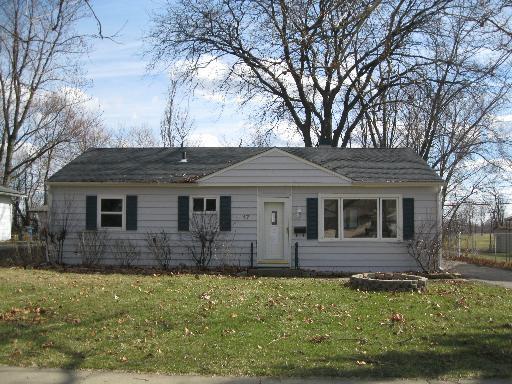 17 Golf View Ln., Carpentersville, IL 60110