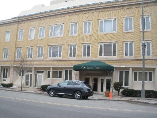 6337 Roosevelt Rd. #201, Berwyn, IL 60402