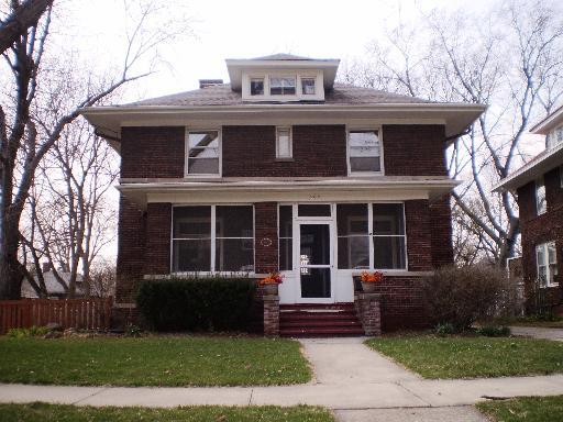 462 Oak Ave., Aurora, IL 60506