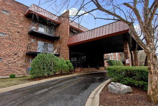 1053 W Ogden Ave. #246, Naperville, IL 60563