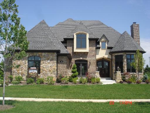 12425 Thornberry Dr., Lemont, IL 60439
