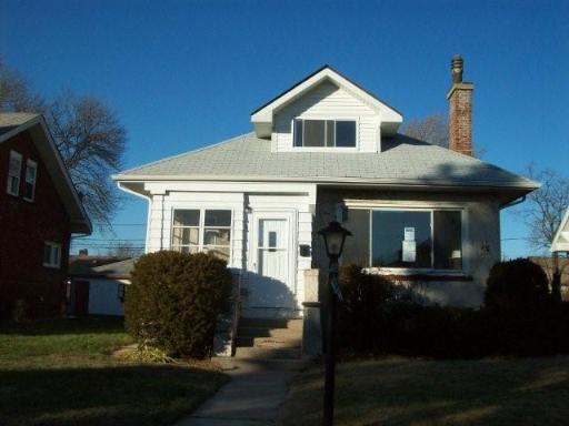 8 Elizabeth St., Calumet City, IL 60409