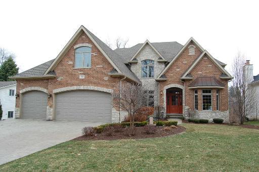 215 S Oak Ave., Westmont, IL 60559