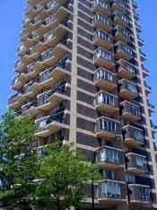 6166 N Sheridan Rd. #2H, Chicago, IL 60660