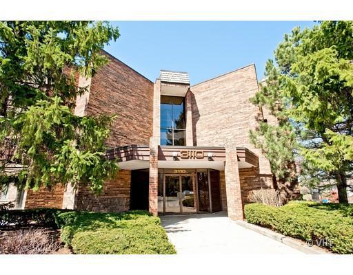 3110 Pheasant Creek Dr. #210, Northbrook, IL 60062
