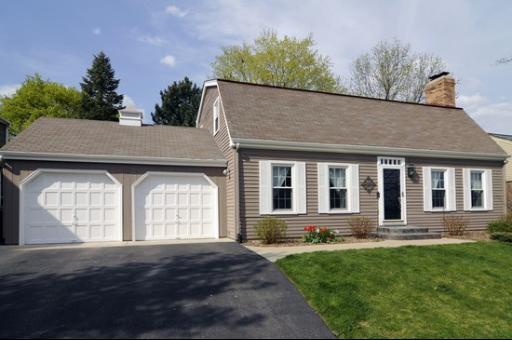 762 E Hillside Ave., Barrington, IL 60010