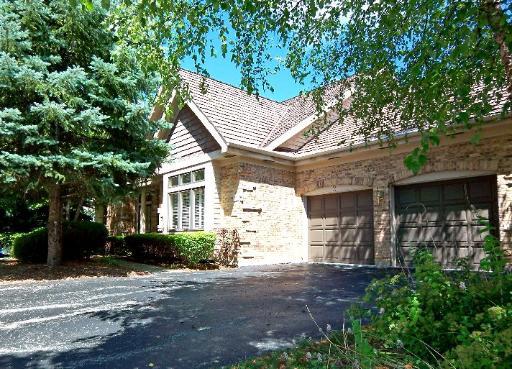 2 Andover Ct., Lincolnshire, IL 60069