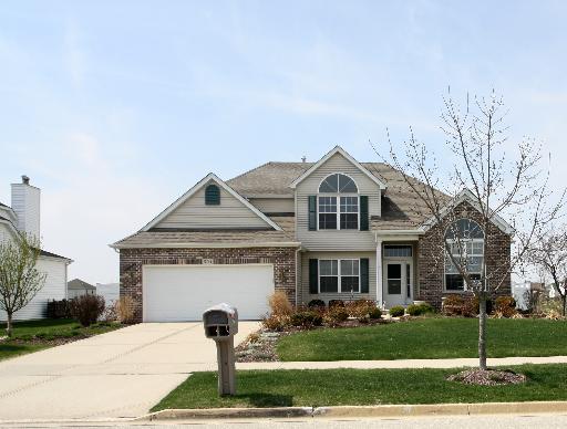 864 Canyon Tr., Yorkville, IL 60560