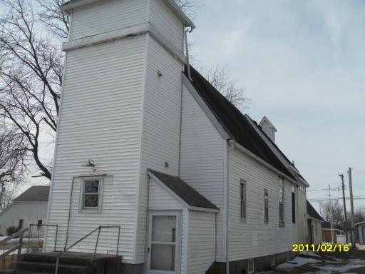 100 N Mason Ave., Amboy, IL 61310