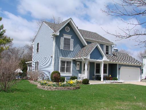 1040 Emerald Dr., Aurora, IL 60506