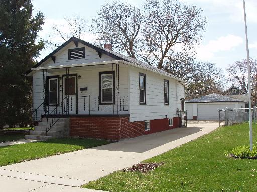 1021 Walter Ave., Des Plaines, IL 60016