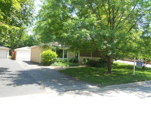 6033 Brookbank Rd., Downers Grove, IL 60516