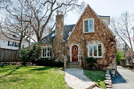 1935 Kenilworth Ave., Wilmette, IL 60091