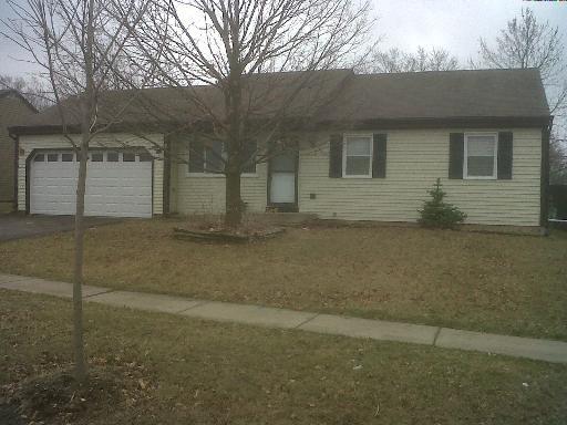 221 Bolz Rd., Carpentersville, IL 60110