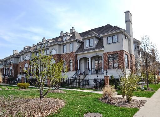 1913 Alta Vista Ct., Naperville, IL 60563