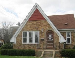 943 5th St., Aurora, IL 60505