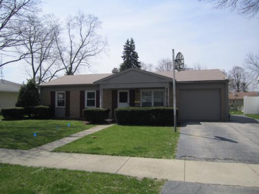 1300 Durham Dr., Aurora, IL 60506