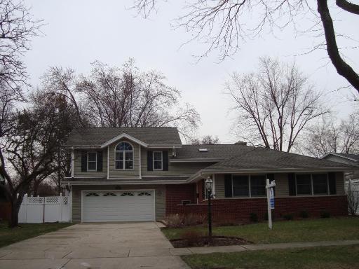 406 N Macarthur Dr., Palatine, IL 60074