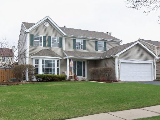 922 E Stone Creek Cir., Crystal Lake, IL 60014