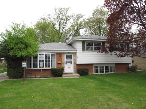 406 W Myrick Ave., Addison, IL 60101