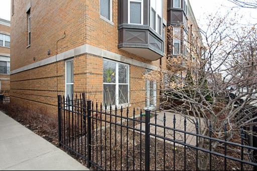 2467 W Montrose Ave., Chicago, IL 60618