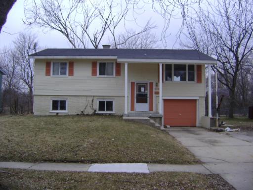 942 Coventry Ln., Crystal Lake, IL 60014