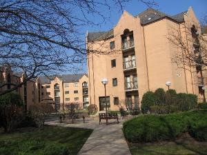 7400 W Lawrence Ave. #326, Harwood Heights, IL 60706