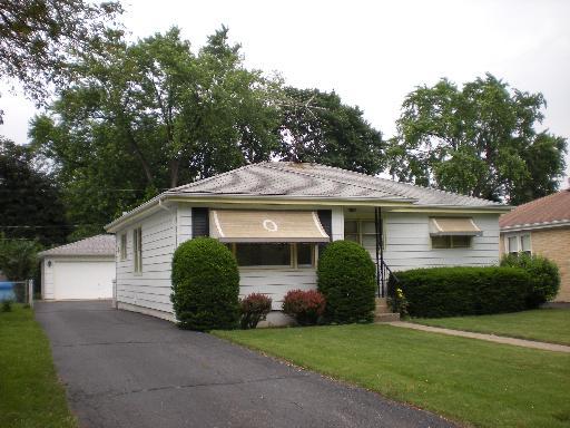 311 Dalton Ave., Mundelein, IL 60060