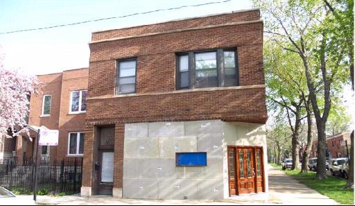 1900 W Oakdale Ave., Chicago, IL 60618
