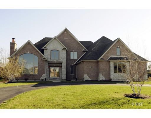 25829 N Arrowhead Dr., Mundelein, IL 60060