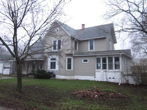 145 N 4th St., Capron, IL 61012