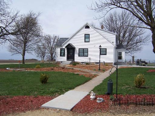 9082 W Penn Corner Rd., Polo, IL 61064