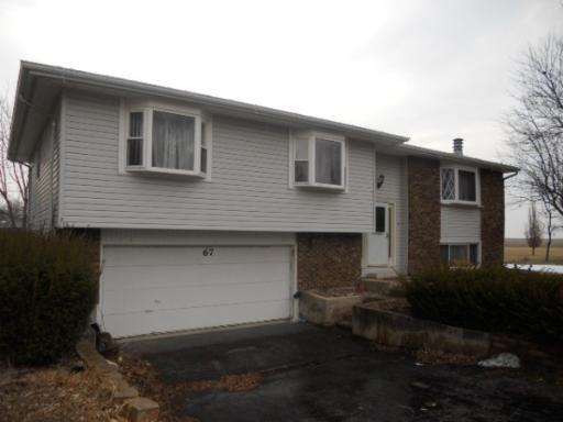 67 Stainfield Dr., Plano, IL 60545