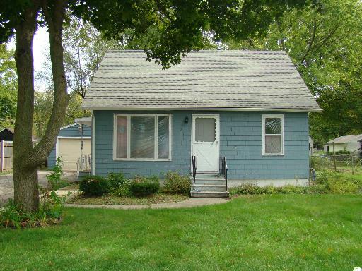 261 Hillside Ave., Aurora, IL 60505