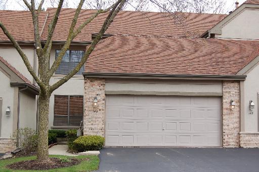 146 Barton Cir., Schaumburg, IL 60194