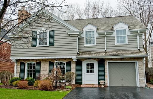1217 Richmond Ln., Wilmette, IL 60091