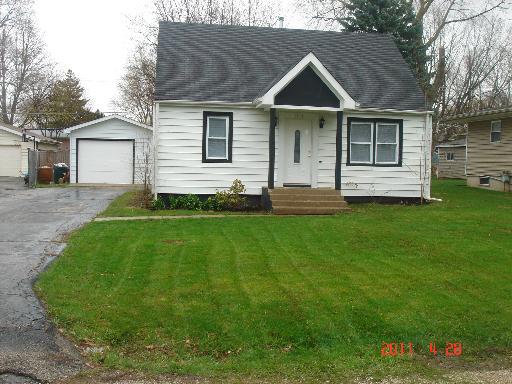 1518 Washington St., Lake In The Hills, IL 60156