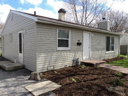 25 Alameda Dr., Carpentersville, IL 60110